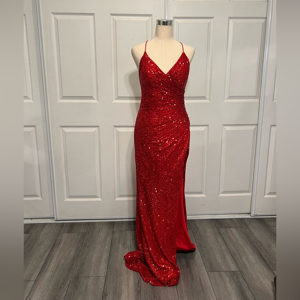 Jessica Rabbit Red Dress - Picture 5 of 15
